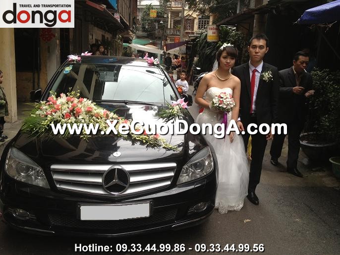 xe-cuoi-mercedes-c200-mau-den-hinh-anh-chi-tiet (4)