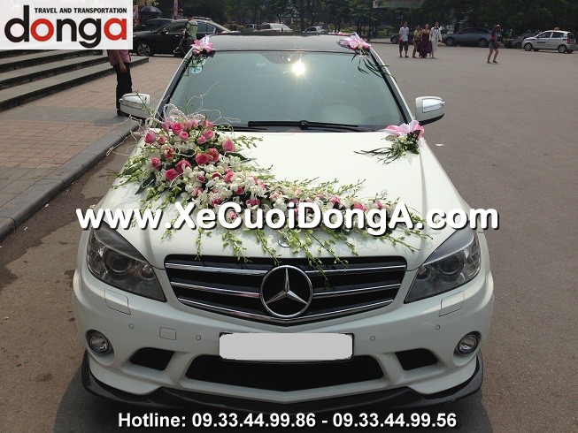 cach-trang-tri-hoa-xe-cuoi (6)