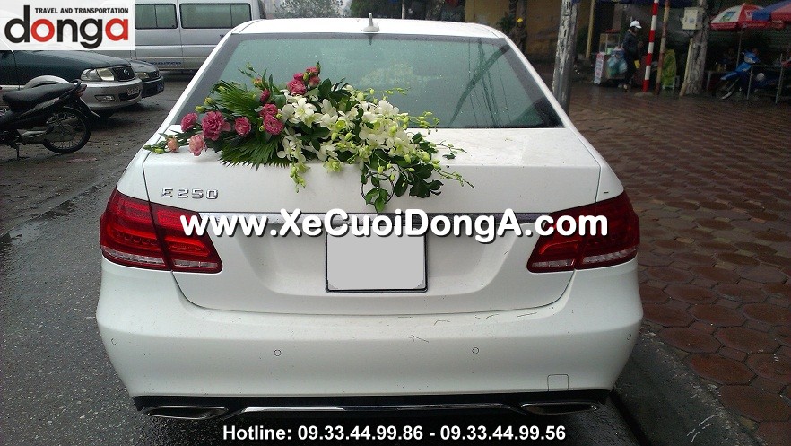 cho-thue-xe-cuoi-mercedes-e250-mau-trang-giam-gia-tien-hoa-xe-cuoi (3)