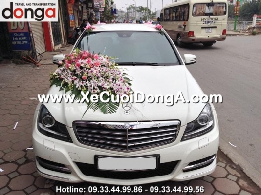 tu-van-thue-xe-cuoi-mercedes-c250-mau-trang-chi-tu-1,8-trieu-dong