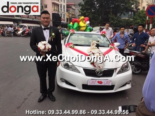 dam-cuoi-cua-nam-xe-cui-lexus-is250c-mui-tran-chu-re-nam