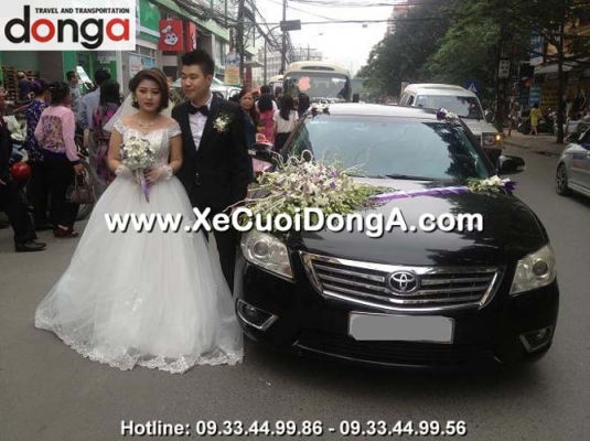 hinh-anh-khach-hang-thue-xe-cuoi-camry-tai-ngoc-khanh-4