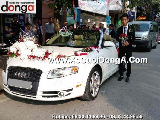 khach-hang-thue-xe-cuoi-audi-a4-mui-tran-tai-giang-van-minh