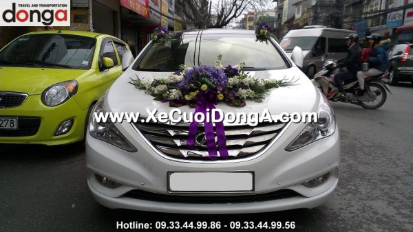 tu-van-thue-xe-cuoi-sonata-mau-trang