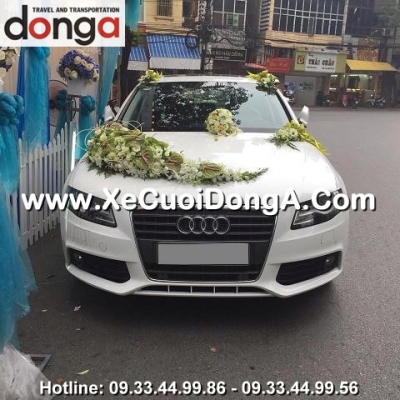 tu-van-trang-tri-hoa-tren-xe-audi-a4-trang