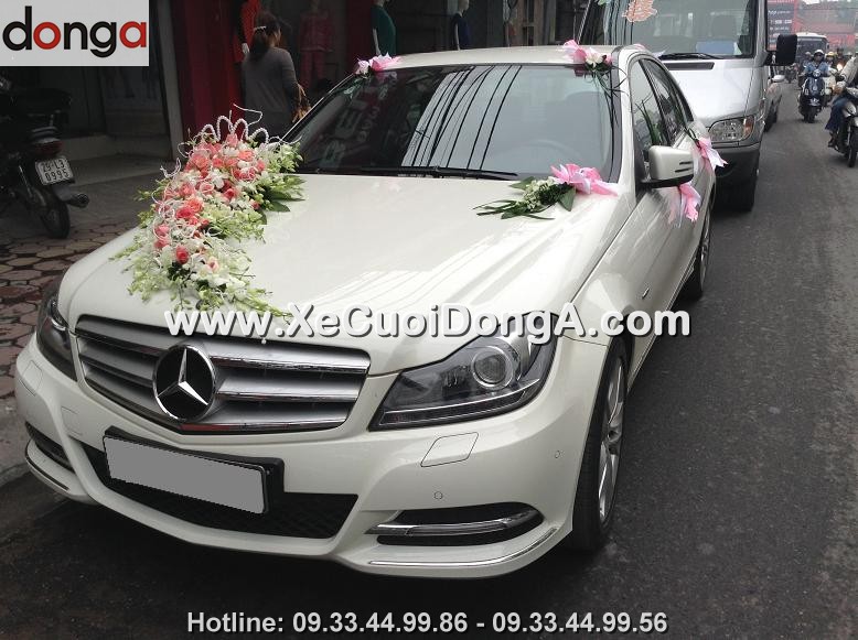 dia-chi-cho-thue-xe-cuoi-mercedes-c200-gia-re-uy-tin-tai-quan-thanh-xuan (3)