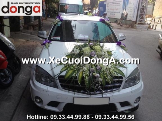 dich-vu-gia-re-cho-thue-xe-cuoi-mercedes-c200-trang-di-thai-nguyen