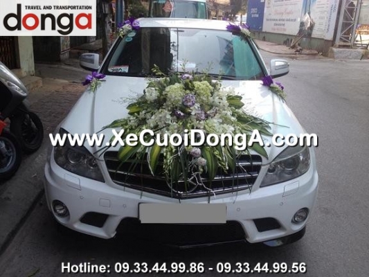 cho-thue-xe-cuoi-mercedes-c250-trang-tu-ha-noi-di-hung-yen