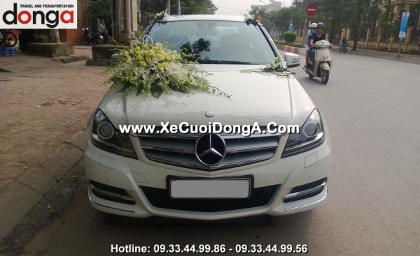 chuyen-cho-thue-xe-cuoi-mercedes-c250-trang-di-nam-dinh