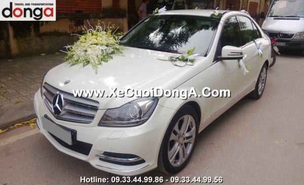 dia-chi-gia-re-quan-hai-ba-trung-chuyen-cho-thue-xe-cuoi-mercedes-c250-trang