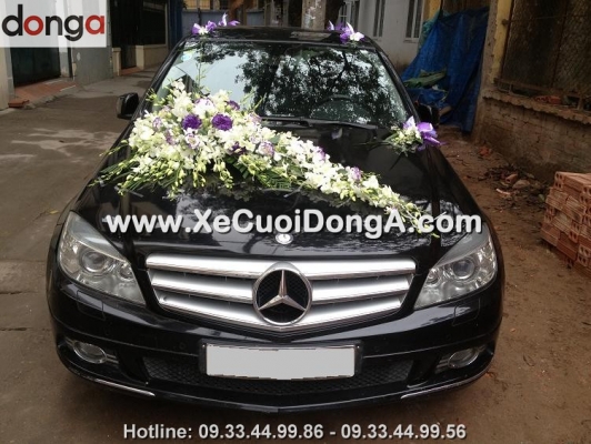 dich-vu-cho-thue-xe-cuoi-mercedes-c250-den-chuyen-nghiep-tai-quan-hoan-kiem