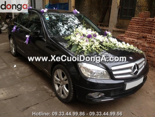 dich-vu-gia-re-cho-thue-xe-cuoi-mercedes-c230-di-don-dau-thai-nguyen