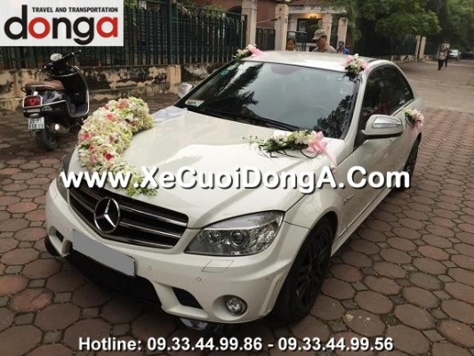 dich-vu-gia-re-cho-thue-xe-cuoi-mercedes-c250-trang-tai-thai-nguyen