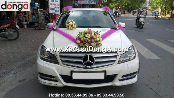 van-phong-cho-thue-xe-cuoi-mercedes-c250-trang-tu-ha-noi-di-bac-ninh