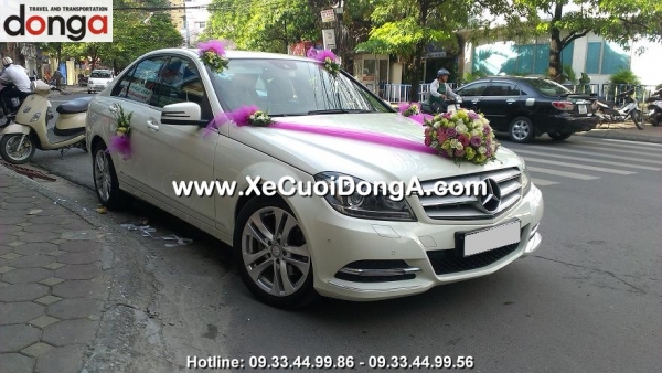 cho-thue-xe-cuoi-mercedes-c63amg-chuyen-nghiep-tai-quan-long-bien