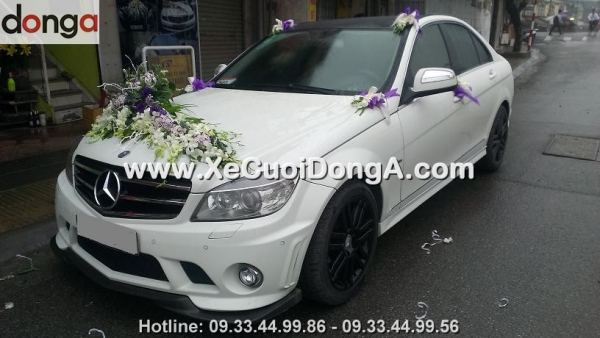 dia-chi-cho-thue-xe-cuoi-mercedes-c300-uy-tin-tai-quan-ba-dinh