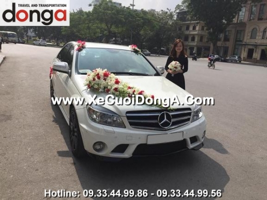 dia-chi-uy-tin-cho-thue-xe-cuoi-mercedes-c300-di-thai-nguyen