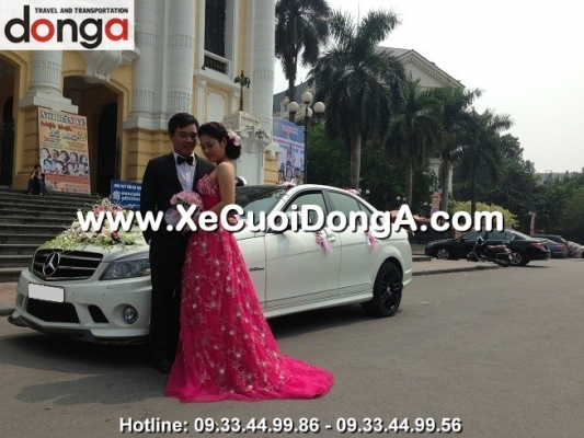 dich-vu-cho-thue-xe-cuoi-mercedes-c300-tu-ha-noi-di-bac-giang