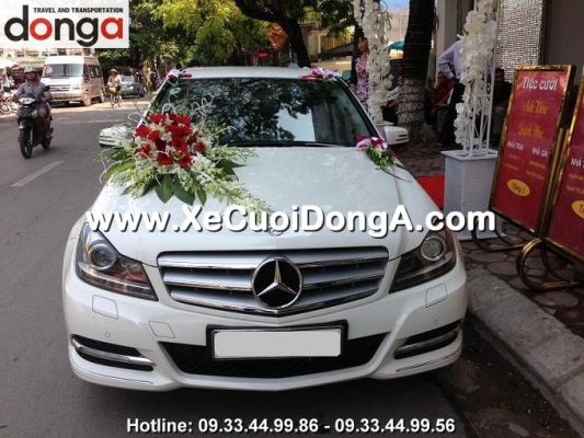 o-dau-ha-noi-cho-thue-xe-cuoi-mercedes-c63amg-di-bac-giang