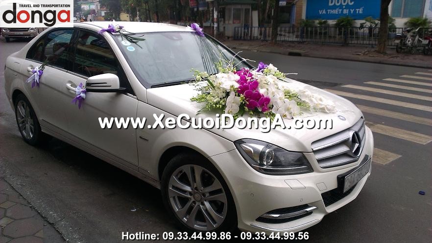 thue-xe-cuoi-mercedes-c63-amg-uy-tin-nhat-quan-cau-giay