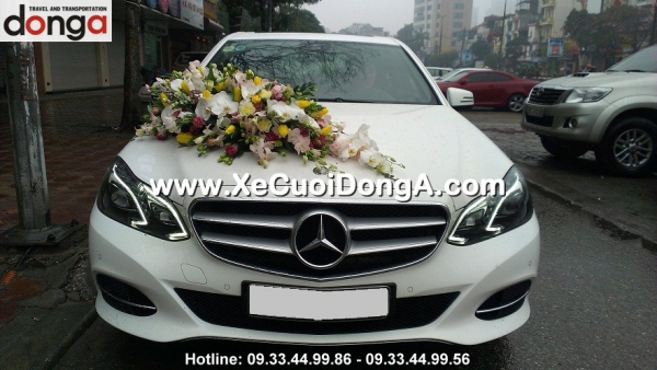 thue-xe-cuoi-mercedes-e250-trang-o-dau-tot-nhat-khu-vuc-quan-hoan-kiem