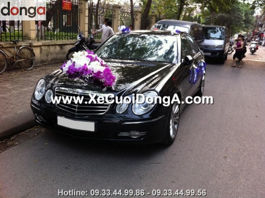 cong-ty-nao-cho-thue-xe-cuoi-mercedes-e280-uy-tin-nhat-cau-giay