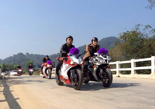 dam-cuoi-sieu-xe-o-huong-son-ha-tinh (3)
