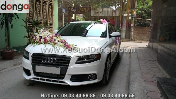 dat-ca-hoa-va-xe-cuoi-audi-a4-co-duoc-khuyen-mai-khong