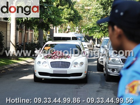 hinh-anh-xe-cuoi-bentley-trang (2)