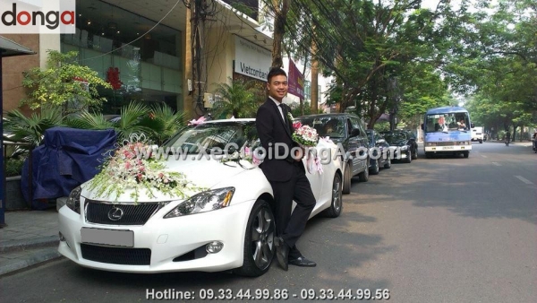 dong-a-co-cho-thue-xe-cuoi-lexus-is250c-mui-tran-tu-lai-khong