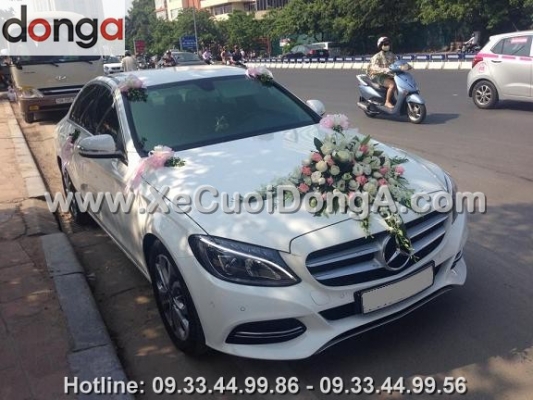 xe-cuoi-mercedes-c250-cua-dong-a-co-nhung-mau-gi