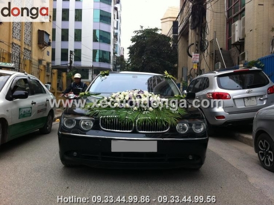 gia-thue-xe-cuoi-bmw-760li-cua-xe-cuoi-dong-a-o-noi-thanh-ha-noi-la-bao-nhieu (2)