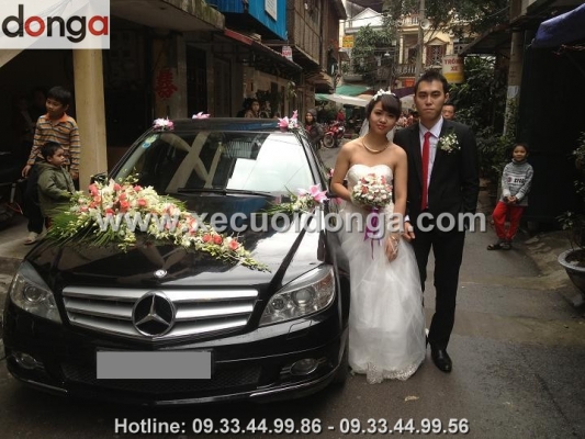 mercedes-c200-cua-xe-cuoi-dong-a-co-moi-khong-co-nhung-doi-xe-nao (2)