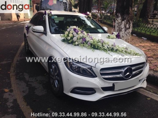 thue-xe-cuoi-mercedes-c200-2015-khong-cho-tiec-trong-noi-thanh-ha-noi-cua-xe-cuoi-dong-a-gia-ca-the-nao (2)