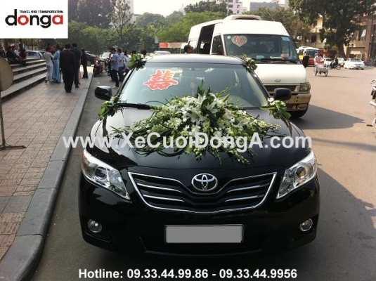 anh-dong-hai-long-khi-thue-xe-cuoi-camry