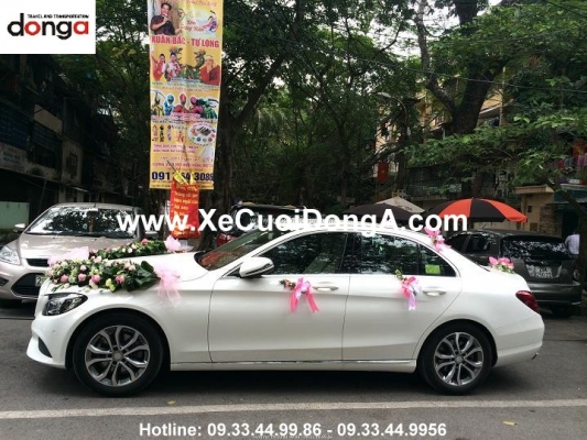 co-khuyen-mai-gi-khi-thue-xe-cuoi-mercedes-c200-2015-tai-xe-cuoi-dong-a