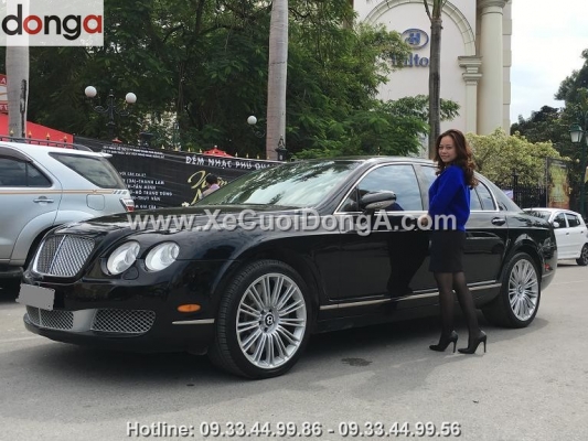 khach-hang-hai-long-khi-thue-xe-cuoi-bentley (1)