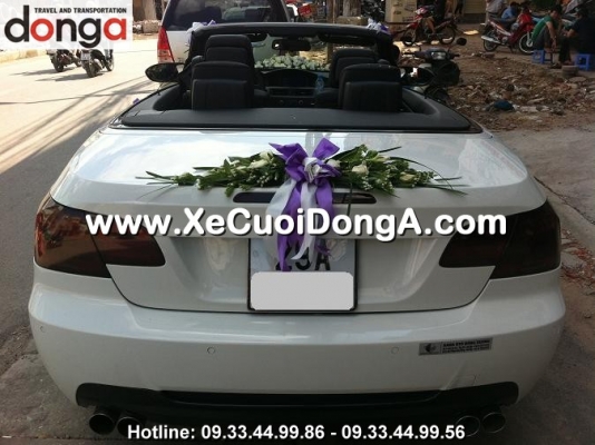 can-thue-xe-cuoi-bmw-320i-mui-tran-cua-xe-cuoi-dong-a-tai-noi-thanh-ha-noi-gia-thue-xe-the-nao