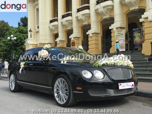 gia-thue-xe-cuoi-bentley-cua-xe-cuoi-dong-a-da-bao-gom-hoa-cuoi-chua