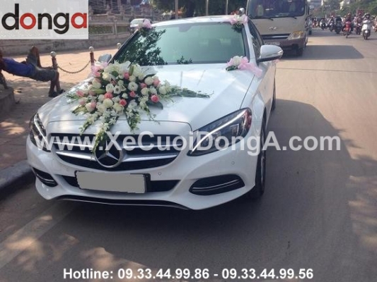 anh-binh-o-phu-tho-rat-hai-long-khi-thue-xe-cuoi-mercedes-tai-xe-cuoi-dong-a