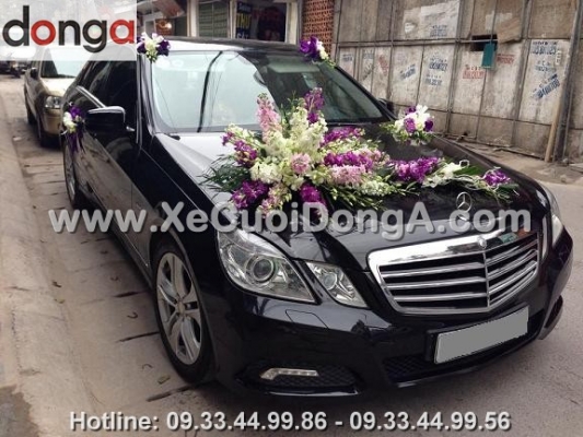 cam-nhan-cua-chi-hanh-thue-xe-cuoi-mercedes-la-rat-moi-tai-nghe-an