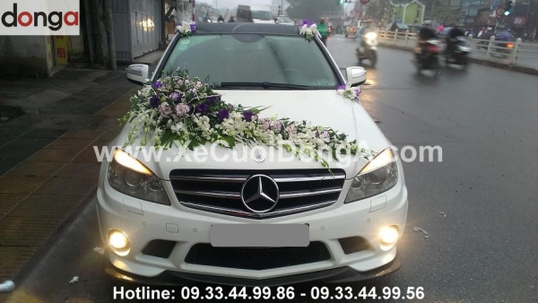 chi-thuy-trang-tai-lang-son-rat-thich-xe-cuoi-mercedes-c63-cua-xe-cuoi-dong-a