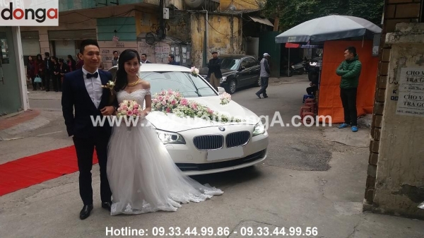 ly-do-chi-phuong-lan-thue-xe-cuoi-bmw-520-tai-xe-cuoi-dong-a