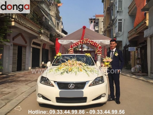 chu-re-duc-anh-noi-gi-ve-dich-vu-xe-cuoi-lexus-mui-tran-cua-xe-cuoi-dong-a