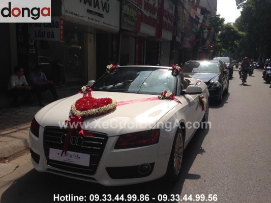 anh-tan-thue-xe-cuoi-tai-duong-lang-danh-gia-ve-dich-vu-xe-cuoi-audi-a5-cua-dong-a
