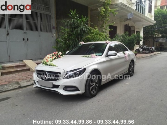 gia-thue-xe-cuoi-mercedes-c200-cua-xe-cuoi-dong-a-la-bao-nhieu