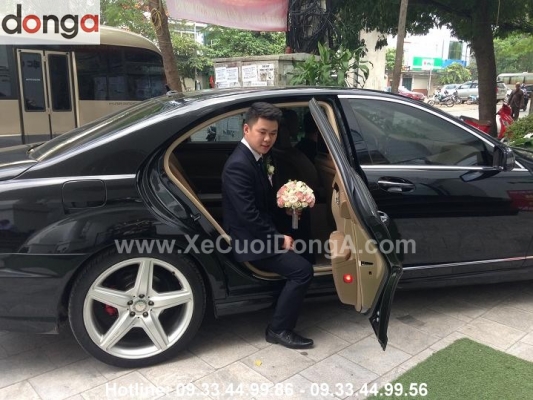 minh-cuc-ky-hai-long-ve-xe-cuoi-mercedes-cua-xe-cuoi-dong-a