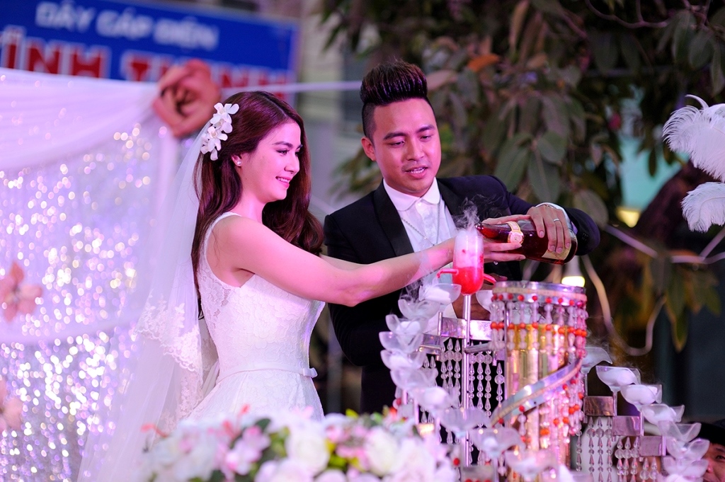 nghi-thuc-rot-ruou-cuoi-cac-ban-da-biet-chua-1